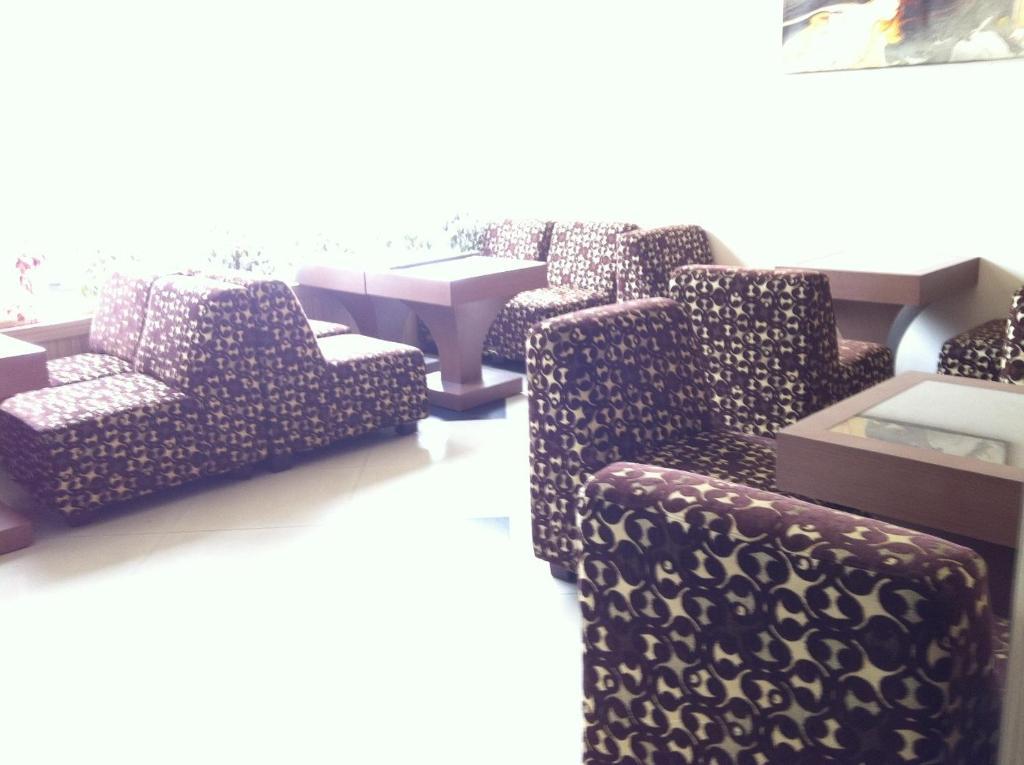 Grand Duta Hotel Palu Eksteriør bilde