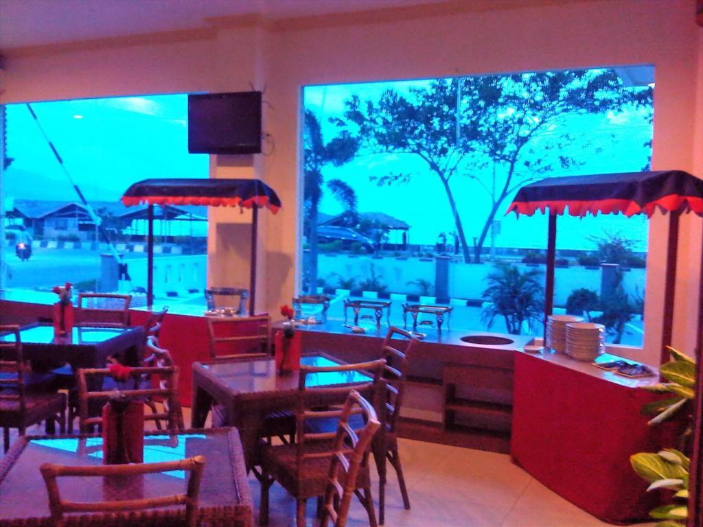 Grand Duta Hotel Palu Eksteriør bilde